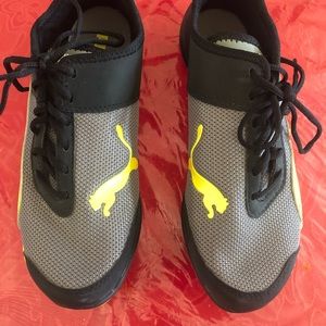 Women’s Grey and Yellow Puma Gym Shoes, size 5